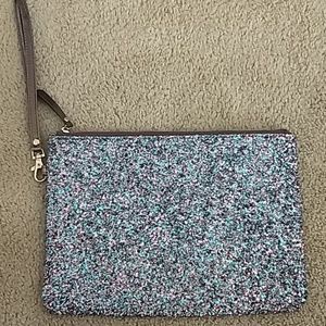 ALDO clutch